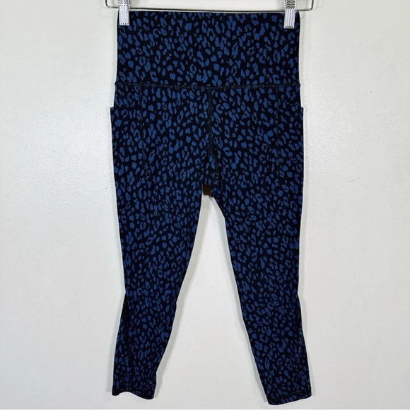 ATHLETA Salutation Stash  Pocket II Leopard Blue 7/8 Tight - Picture 2 of 16